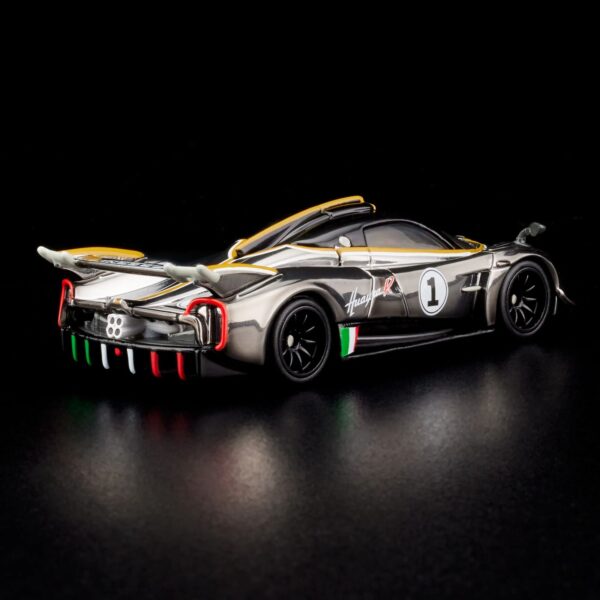 RLC Exclusive '21 Pagani Huayra R - Image 6