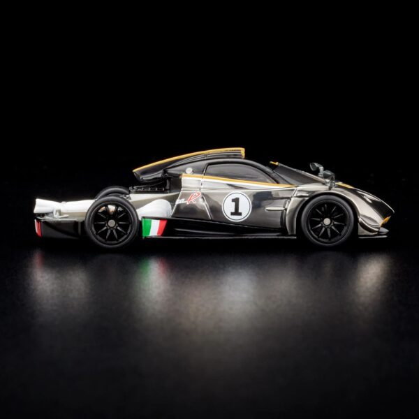 RLC Exclusive '21 Pagani Huayra R - Image 3